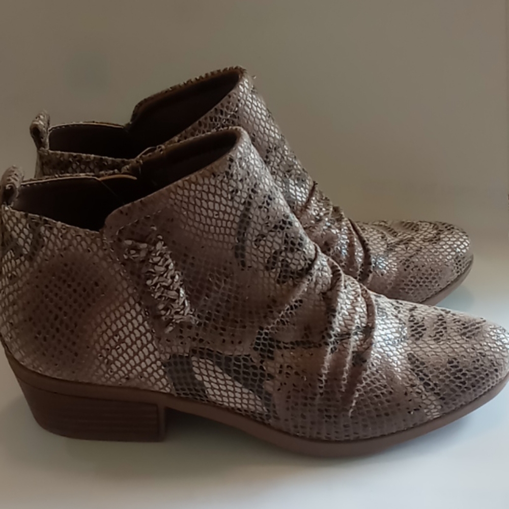 Baretraps Python Print Ankle Booties Sz 7.5 - image 3